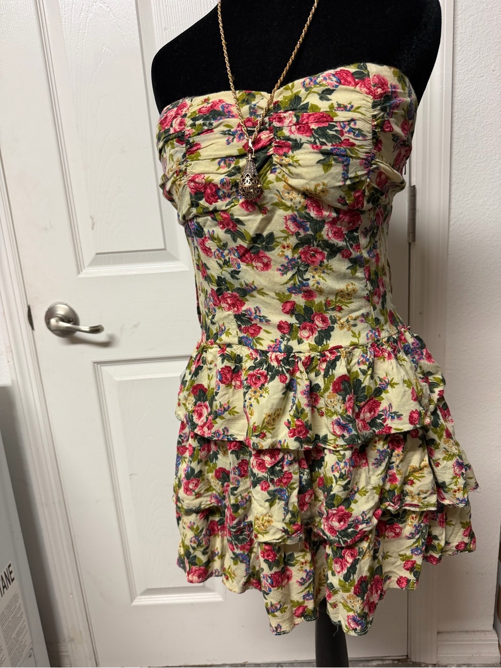 Vintage Poetry Strapless Floral Ruffle Mini Dress in Cream and Pink